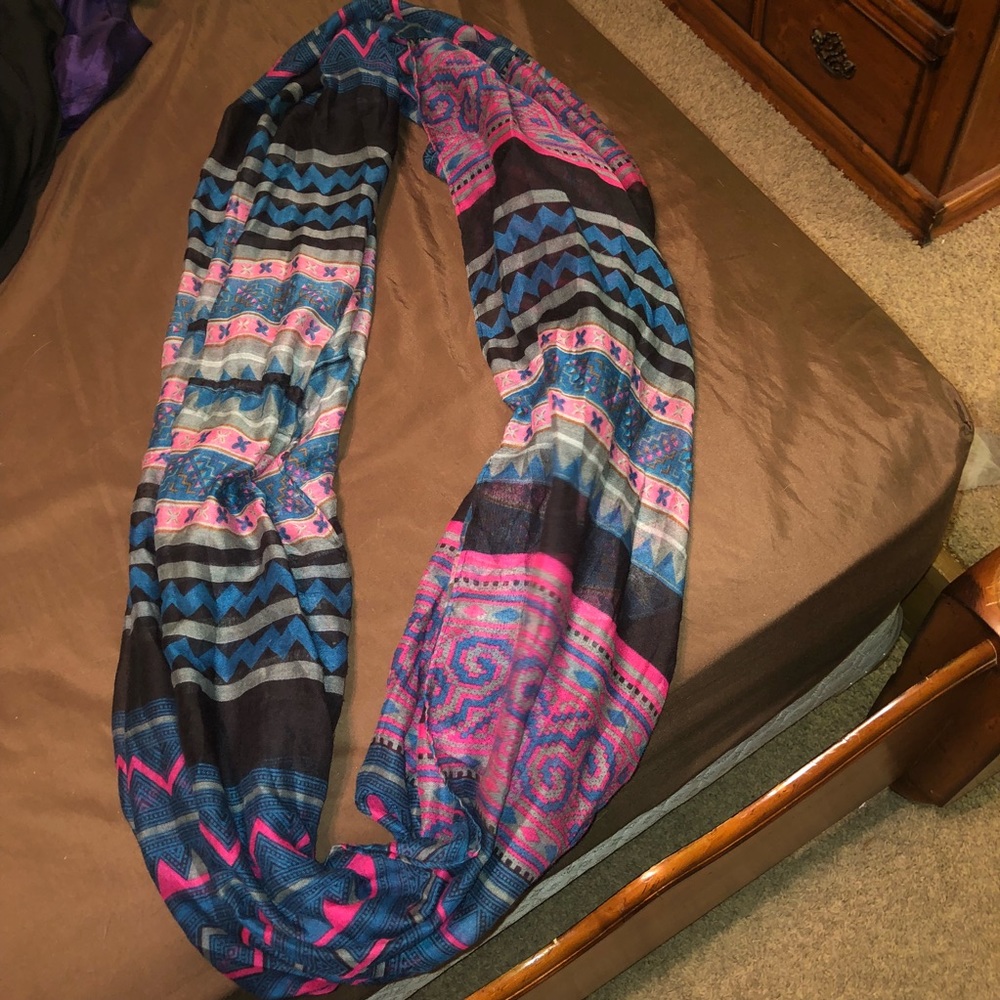 Infinity scarf